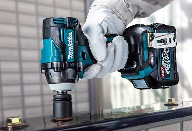 Chave Impacto 40.0v Li 2 Bateria Com Maleta [ Tw004gd201] (220v